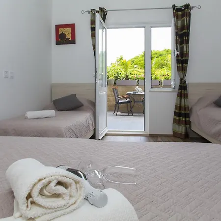 Apartmants Herc 3* Makarska