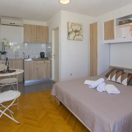 Apartmants Herc 3*